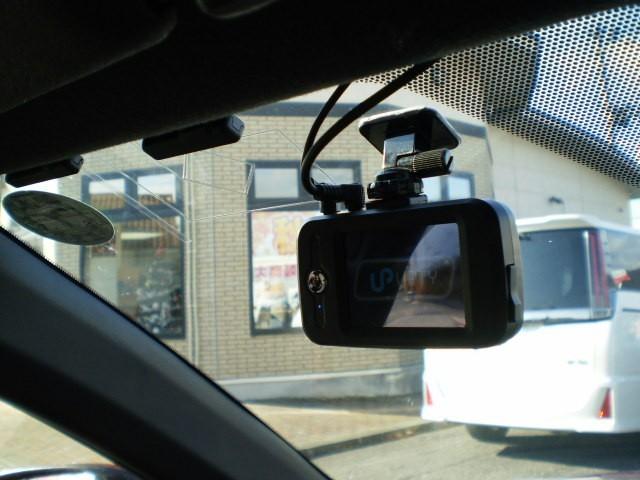 カローラフィールダー １．５Ｇ　ダブルバイビー　４ＷＤ　寒冷地　衝突被害軽減システム　メモリーナビ　バックカメラ　フルセグ　ＬＥＤヘッドランプ　アルミホイール　スマートキー　ＥＴＣ　盗難防止装置　キーレス　横滑り防止機能（18枚目）