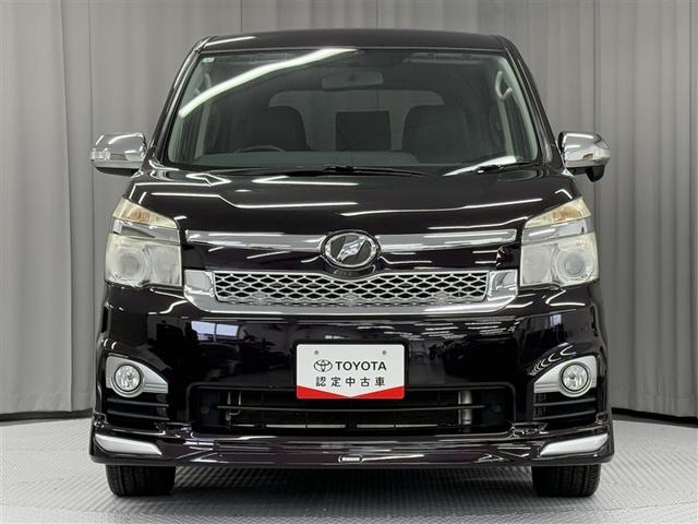 ヴォクシー ＺＳ　煌ＩＩＩ　４ＷＤ　寒冷地　ＨＤＤナビ　両側電動スライド　フルセグ　ＨＩＤヘッドライト　アルミホイール　スマートキー　ＥＴＣ　盗難防止装置　キーレス　３列シート　ウオークスルー　乗車定員７人（2枚目）