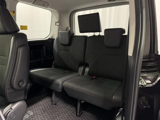 ヴォクシー ＺＳ　煌ＩＩＩ　４ＷＤ　寒冷地　ＨＤＤナビ　両側電動スライド　フルセグ　ＨＩＤヘッドライト　アルミホイール　スマートキー　ＥＴＣ　盗難防止装置　キーレス　３列シート　ウオークスルー　乗車定員７人（17枚目）