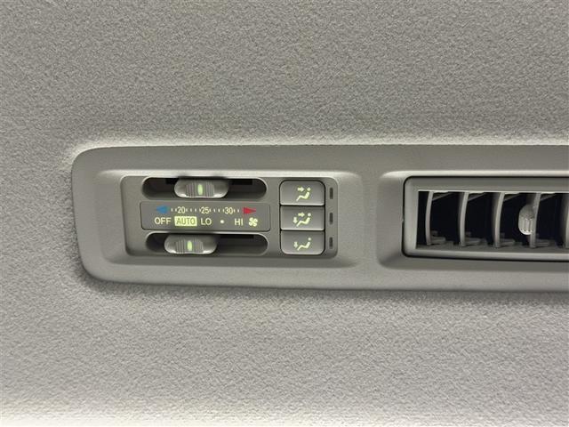 ヴォクシー ＺＳ　煌ＩＩＩ　４ＷＤ　寒冷地　ＨＤＤナビ　両側電動スライド　フルセグ　ＨＩＤヘッドライト　アルミホイール　スマートキー　ＥＴＣ　盗難防止装置　キーレス　３列シート　ウオークスルー　乗車定員７人（28枚目）