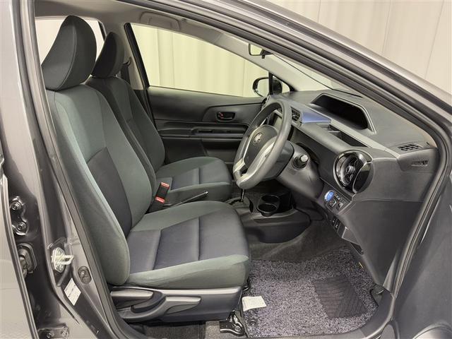 アクア Ｓ　寒冷地　メモリーナビ　バックカメラ　ワンセグ　アルミホイール　スマートキー　ＥＴＣ　盗難防止装置　キーレス　横滑り防止機能　ワンオーナー　ハイブリッド（8枚目）