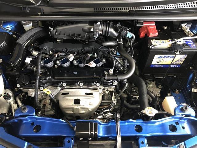 ヴィッツ Ｆ　４ＷＤ　寒冷地　衝突被害軽減システム　メモリーナビ　バックカメラ　アルミホイール　ＥＴＣ　盗難防止装置　キーレス　横滑り防止機能（4枚目）