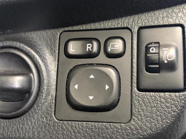 ヴィッツ Ｆ　４ＷＤ　寒冷地　衝突被害軽減システム　メモリーナビ　バックカメラ　アルミホイール　ＥＴＣ　盗難防止装置　キーレス　横滑り防止機能（22枚目）