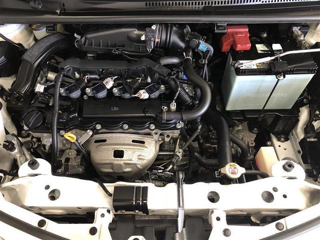 ヴィッツ Ｆ　セーフティーエディションＩＩ　４ＷＤ　衝突被害軽減システム　メモリーナビ　バックカメラ　スマートキー　ＥＴＣ　盗難防止装置　キーレス　横滑り防止機能（6枚目）