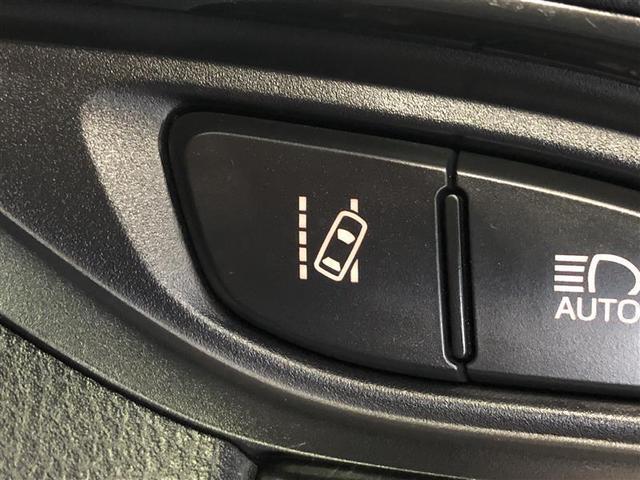 ヴィッツ Ｆ　セーフティーエディションＩＩ　４ＷＤ　衝突被害軽減システム　メモリーナビ　バックカメラ　スマートキー　ＥＴＣ　盗難防止装置　キーレス　横滑り防止機能（21枚目）