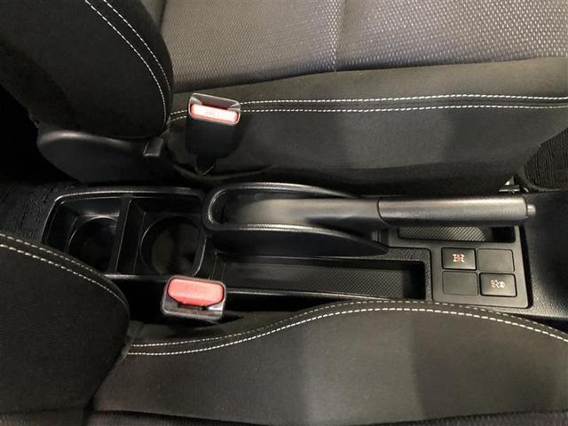 ヴィッツ Ｆ　セーフティーエディションＩＩ　４ＷＤ　衝突被害軽減システム　メモリーナビ　バックカメラ　スマートキー　ＥＴＣ　盗難防止装置　キーレス　横滑り防止機能（30枚目）