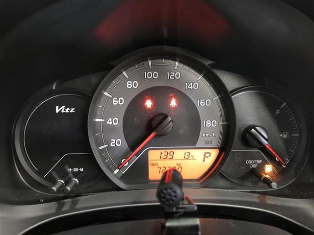 ヴィッツ Ｆ　４ＷＤ　寒冷地　メモリーナビ　盗難防止装置　キーレス　横滑り防止機能（9枚目）