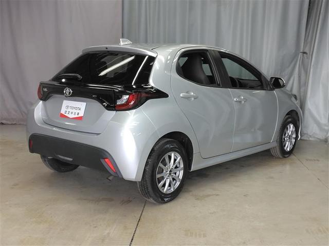 ヤリス X 4WD 衝突被害軽減システム メモリーナビ バックカメラ ドラレコ スマートキー オートクルーズコントロール ETC 盗難防止装置 キーレス 横滑り防止機能(3枚目)