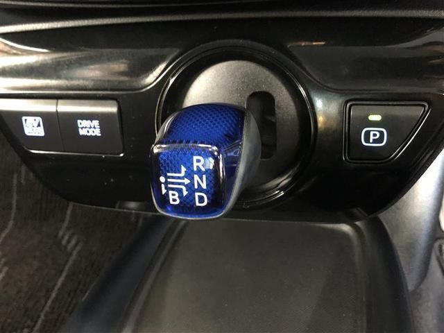 プリウス S 4WD 寒冷地 衝突被害軽減システム メモリーナビ バックカメラ LEDヘッドランプ アルミホイール ドラレコ スマートキー オートクルーズコントロール アイドリングストップ 盗難防止装置 キーレス(13枚目)