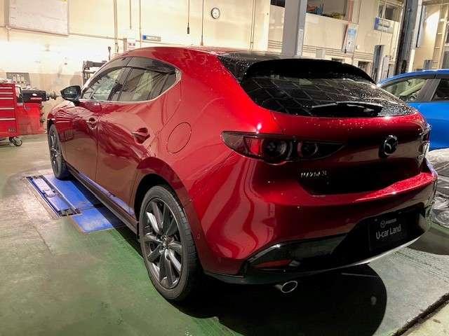 ＭＡＺＤＡ３ファストバック １．５　１５Ｓ　ツーリング　地デジ　リヤカメラ　横滑り防止　スマートキー　ＬＥＤライト　メモリナビ　ＡＡＣ　イモビ　カーテンエアバッグ　ナビＴＶ　エアバック　キーレス　ＡＢＳ　アイドリングストップ　ＷＡＢ　サポカーＳ（2枚目）