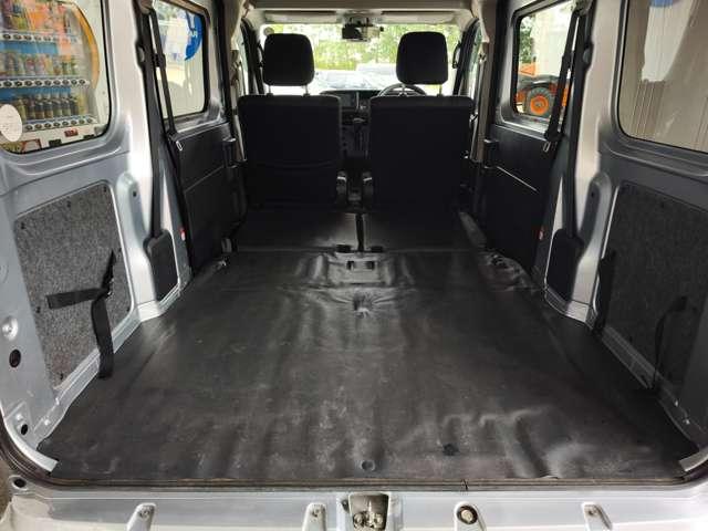 サンバーバン ６６０　ＶＣ　４ＷＤ　両側スライドドア　４ＷＤ　コーナーセンサー　キーレスエントリー　衝突被害軽減システム（13枚目）