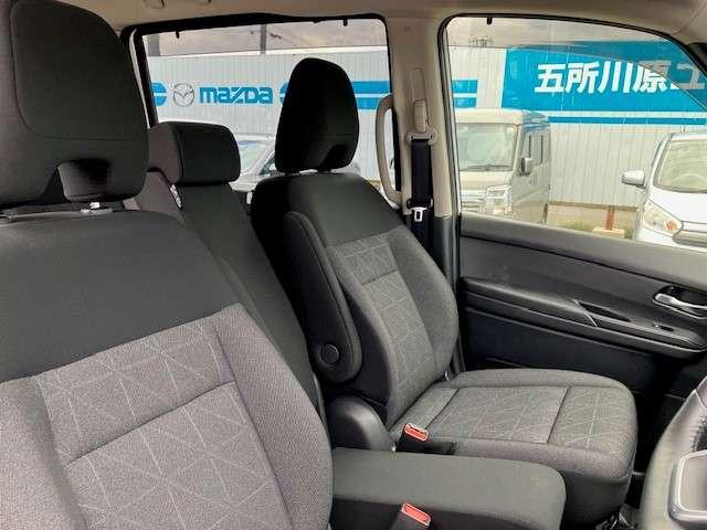 セレナ ２．０　ＸＶ　４ＷＤ　全方位モニタ　両側電動スライドドア　ＬＥＤヘ　フルセグ　シートヒーター　衝突軽減ブレ－キ　ＬＥＤヘッドライト　４ＷＤ　バックカメラ　ＥＴＣ　インテリジェントアラウンドビューモニター　レーダークルーズ（16枚目）