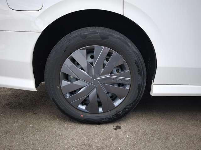 セレナ 2.0 XV 4WD シートヒーター 衝突軽減ブレ-キ 4WD バックカメラ インテリジェントアラウンドビューモニター レーダークルーズ 両側ASD 3列シート(10枚目)