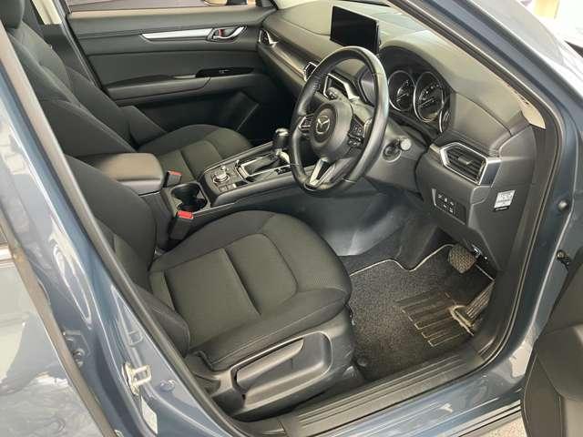 ＣＸ－５ ２．２　ＸＤ　スマート　エディション　ディーゼルターボ　４Ｗ　ディーゼルターボ　全方位モニタ　純正アル　ブレーキサポート　アイスト　４ＷＤ　アルミホイール　ターボ車　サイドエアバック　ＡＢＳ　オートエアコン（5枚目）