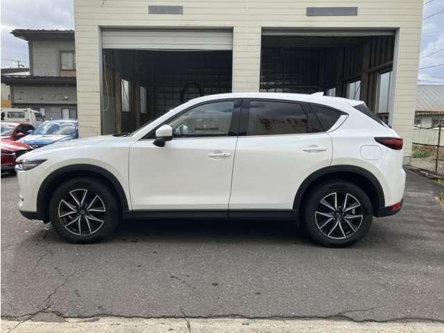 お車をご検討する時は自動車保険のことも気になりますよね。お客様のカーライフにぴったりの自動車保険をご提案致しますので是非お任せ下さい！