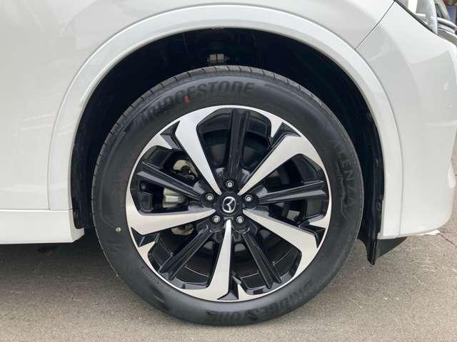 ＣＸ－６０ ３．３　ＸＤハイブリッド　プレミアム　モダン　ディーゼルター　ディーゼルターボ　全方位モニタ　サンル　地上デジタル　衝突軽減装置　ＥＴＣ車載器　ヒーター　本革シート　メモリーナビ　バックカメラ　４ＷＤ　パワーシート　ナビ＆ＴＶ　アイドリングストップ　ＡＢＳ（17枚目）