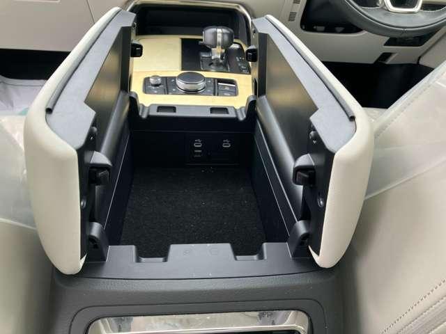 ＣＸ－６０ ３．３　ＸＤハイブリッド　プレミアム　モダン　ディーゼルター　ディーゼルターボ　全方位モニタ　サンル　地上デジタル　衝突軽減装置　ＥＴＣ車載器　ヒーター　本革シート　メモリーナビ　バックカメラ　４ＷＤ　パワーシート　ナビ＆ＴＶ　アイドリングストップ　ＡＢＳ（18枚目）