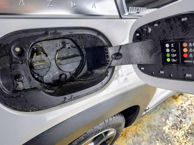 ������͓d�C�����ԂƂȂ�܂��̂ŏ[�d�ł�������K�v�ƂȂ�܂��B