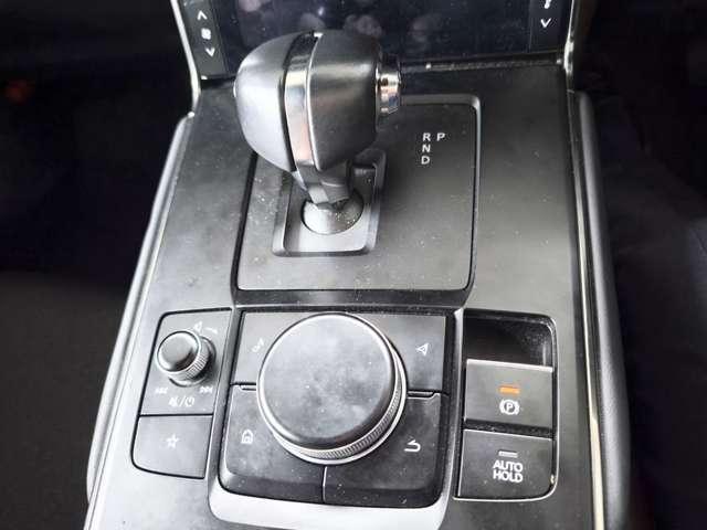 �R�}���_�[�X�C�b�`���ݍ��ނ悤�Ɏ��Ɗe��ʂւ̃X�C�b�`�Ɏw��������܂��B�茳�����Ȃ��Ă��A�e��ʂɐ؂�ւ��邱�Ƃ��ł��܂��茳�����Ȃ��Ă����삪�ł���D����́I���S�ɔz�����Ă��܂��B