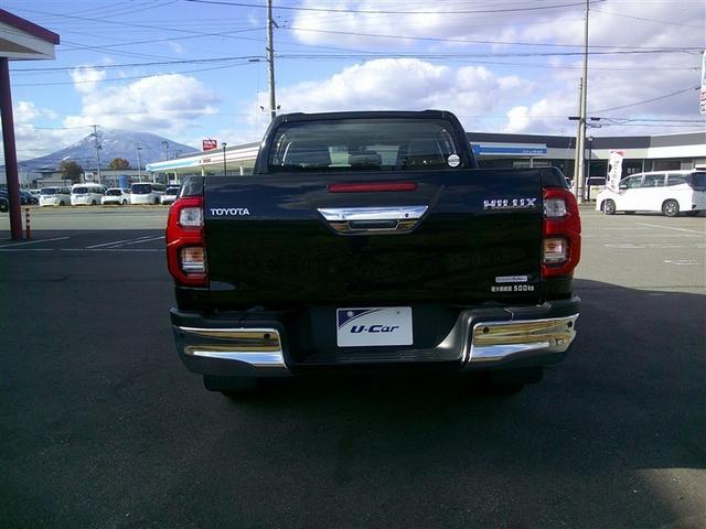 ハイラックス Ｚ　４ＷＤ　バックカメラ　衝突被害軽減システム　ＬＥＤヘッドランプ　ディーゼル　アルミホイール　キーレス　ＡＢＳ　エアバッグ　スマートキー　オートクルーズコントロール（5枚目）