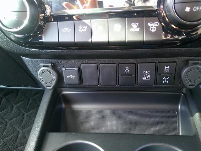 ハイラックス Ｚ　４ＷＤ　バックカメラ　衝突被害軽減システム　ＬＥＤヘッドランプ　ディーゼル　アルミホイール　キーレス　ＡＢＳ　エアバッグ　スマートキー　オートクルーズコントロール（15枚目）