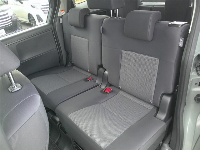 シエンタ ハイブリッドＸ　４ＷＤ　バックカメラ　衝突被害軽減システム　ＥＴＣ　乗車定員７人　３列シート　キーレス　ＡＢＳ　エアバッグ　スマートキー　オートクルーズコントロール（7枚目）