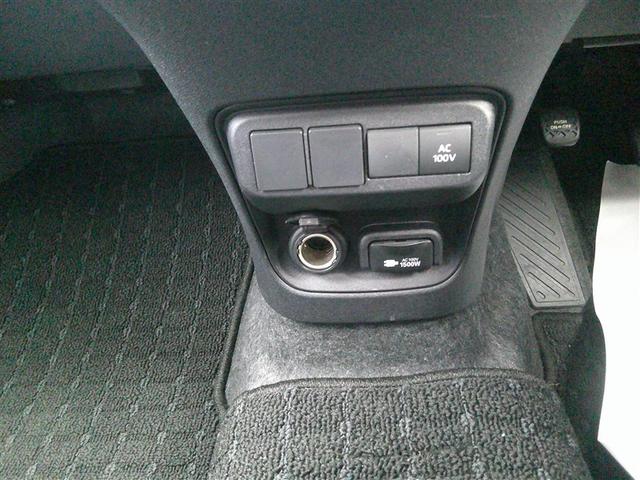 シエンタ ハイブリッドＸ　４ＷＤ　バックカメラ　衝突被害軽減システム　ＥＴＣ　乗車定員７人　３列シート　キーレス　ＡＢＳ　エアバッグ　スマートキー　オートクルーズコントロール（12枚目）