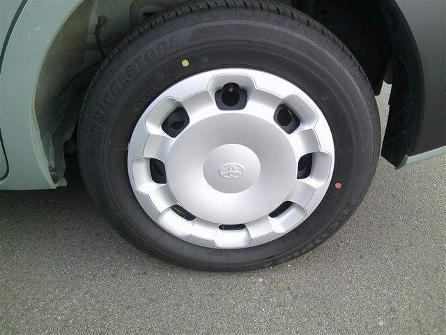 シエンタ ハイブリッドＸ　４ＷＤ　バックカメラ　衝突被害軽減システム　ＥＴＣ　乗車定員７人　３列シート　キーレス　ＡＢＳ　エアバッグ　スマートキー　オートクルーズコントロール（14枚目）