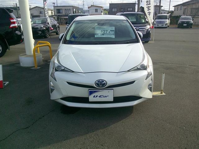 プリウス S 4WD メモリーナビ DVD再生 バックカメラ 衝突被害軽減システム ETC 記録簿 CD ABS エアバッグ オートクルーズコントロール(2枚目)