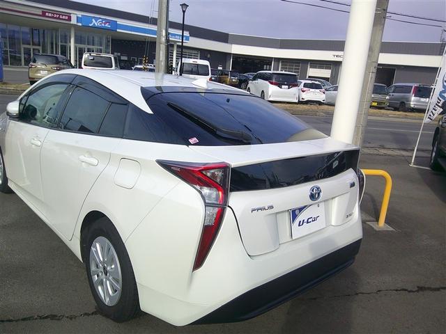 プリウス S 4WD メモリーナビ DVD再生 バックカメラ 衝突被害軽減システム ETC 記録簿 CD ABS エアバッグ オートクルーズコントロール(4枚目)