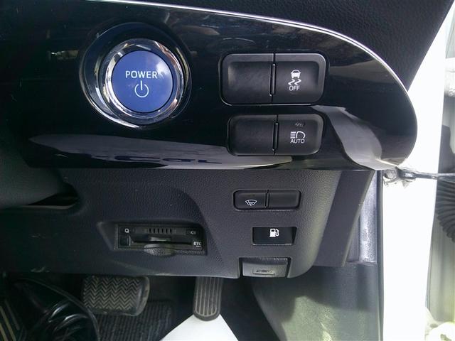 プリウス S 4WD メモリーナビ DVD再生 バックカメラ 衝突被害軽減システム ETC 記録簿 CD ABS エアバッグ オートクルーズコントロール(9枚目)