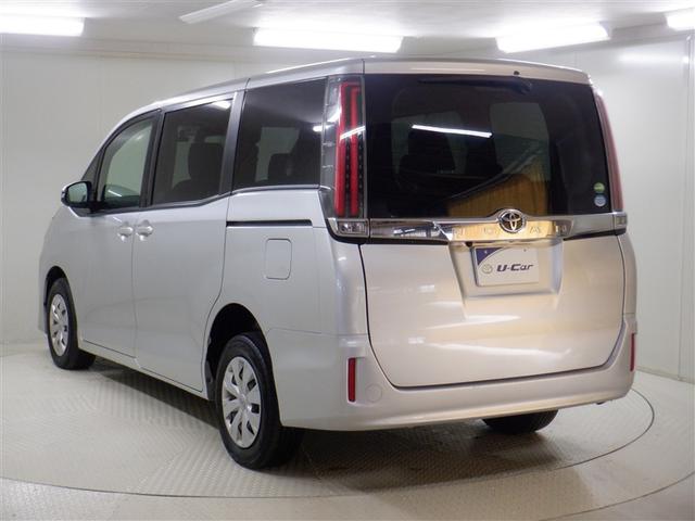 ノア Ｘ　４ＷＤ　乗車定員８人　ＡＢＳ　エアバッグ（4枚目）