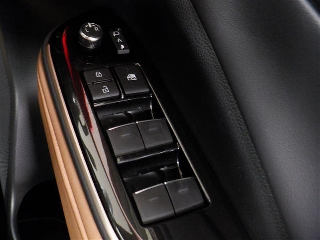 クラウンスポーツ Ｚ　革シート　サンルーフ　４ＷＤ　フルセグ　メモリーナビ　ミュージックプレイヤー接続可　バックカメラ　衝突被害軽減システム　ＥＴＣ　ＬＥＤヘッドランプ　アルミホイール　キーレス　ＡＢＳ　エアバッグ（13枚目）