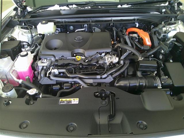 クラウンクロスオーバー Ｇレザーパッケージ　革シート　４ＷＤ　フルセグ　メモリーナビ　ミュージックプレイヤー接続可　バックカメラ　衝突被害軽減システム　ＥＴＣ　ドラレコ　ＬＥＤヘッドランプ　アルミホイール　キーレス　ＡＢＳ　エアバッグ（22枚目）