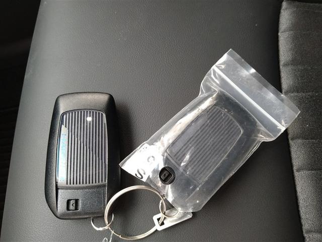 ハリアーハイブリッド Ｇ　４ＷＤ　フルセグ　バックカメラ　衝突被害軽減システム　ＥＴＣ　ＬＥＤヘッドランプ　アルミホイール　キーレス　ＡＢＳ　エアバッグ　スマートキー　オートクルーズコントロール（15枚目）