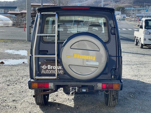 ジムニー 　４ＷＤ／ＣＤ／電動ウィンチ付き／冬タイヤ装着／ＡＭ／ＦＭ／エンジンスターター／３ＡＴ／パートタイム４ＷＤ／エアコン（7枚目）
