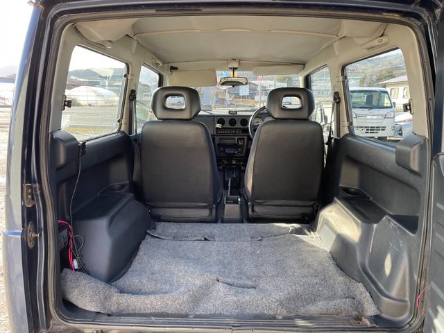 ジムニー 　４ＷＤ／ＣＤ／電動ウィンチ付き／冬タイヤ装着／ＡＭ／ＦＭ／エンジンスターター／３ＡＴ／パートタイム４ＷＤ／エアコン（9枚目）