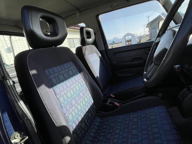ジムニー 　４ＷＤ／ＣＤ／電動ウィンチ付き／冬タイヤ装着／ＡＭ／ＦＭ／エンジンスターター／３ＡＴ／パートタイム４ＷＤ／エアコン（10枚目）