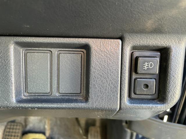 ジムニー 　４ＷＤ／ＣＤ／電動ウィンチ付き／冬タイヤ装着／ＡＭ／ＦＭ／エンジンスターター／３ＡＴ／パートタイム４ＷＤ／エアコン（19枚目）