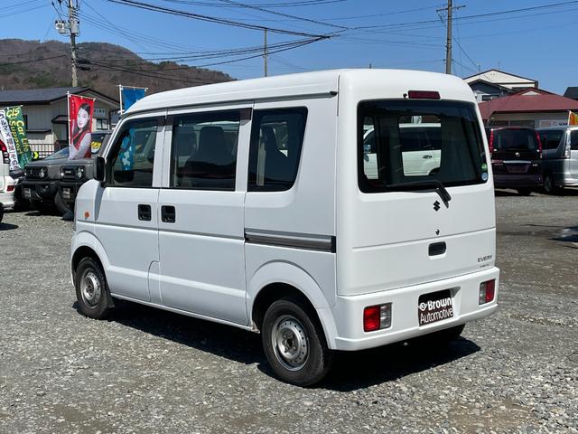 エブリイ 　４ＷＤ／両側スライドドア／中古冬タイヤ付き／エアコン／運転席・助手席エアバック／パワステ／１２Ｖ電源ソケット／４ＷＤ切り替えスイッチ（8枚目）