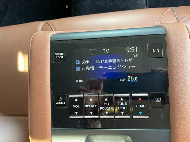 レジェンド 　社外エアサス／無限エアロ／サンルーフ／サンシェード／リアサンシェード／バックカメラ／ＥＴＣ／電動シート／ドラレコ／運転席・助手席・サイド・カーテンエアバック／ＡＢＳ／盗難防止装置／障害物センサー（14枚目）