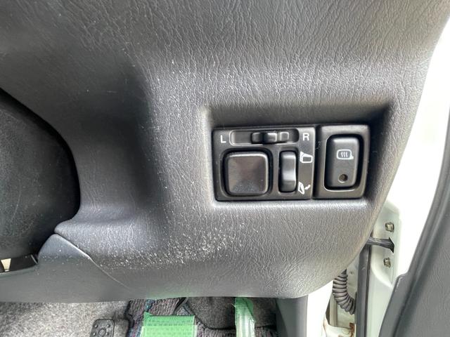 ジムニー ワイルドウインド　ジムニー６６０ワイルドウインド　４ＷＤ☆１Ｄオーディオ／シートヒーター／ＥＴＣ／フォグ／運転席・助手席エアバック／ＡＢＳ／エアコンクーラー／パワステ／ＣＤ／パワーウィンドウ／キーレス（24枚目）