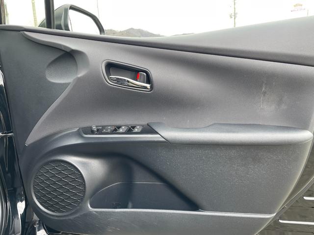 プリウス Ａ　運転席・助手席・サイド・カーテンエアバッグ／ＡＢＳ／フルセグ／バックカメラ／純正ナビ／Ｂｌｕｅｔｏｏｔｈ／プライバシーガラス／クルーズコントロール／スマートキー／１２Ｖ電源ソケット／４ＷＤ（27枚目）
