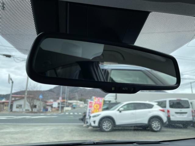 プリウス Ａ　運転席・助手席・サイド・カーテンエアバッグ／ＡＢＳ／フルセグ／バックカメラ／純正ナビ／Ｂｌｕｅｔｏｏｔｈ／プライバシーガラス／クルーズコントロール／スマートキー／１２Ｖ電源ソケット／４ＷＤ（31枚目）