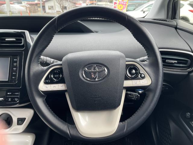 プリウス Ａ　運転席・助手席・サイド・カーテンエアバッグ／ＡＢＳ／フルセグ／バックカメラ／純正ナビ／Ｂｌｕｅｔｏｏｔｈ／プライバシーガラス／クルーズコントロール／スマートキー／１２Ｖ電源ソケット／４ＷＤ（42枚目）