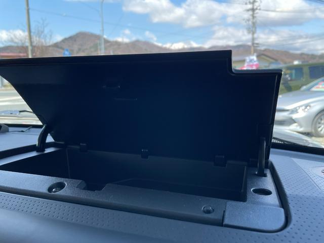 ＦＪクルーザー 　純正ナビ／ＥＴＣ／バックカメラ／リヤフォグ／中古夏タイヤ／運転席・助手席・サイド・カーテンエアバック／ＡＢＳ／盗難防止装置／横滑り防止装置／障害物センサーエアコン／パワステ／パワーウィンドウ／キーレス（30枚目）