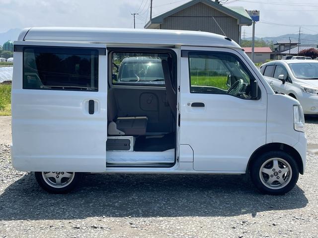 ＮＶ１００クリッパーバン ＤＸ　ＧＬパッケージ　運転席エアバッグ／助手席エアバッグ／ＡＢＳ／エアコン・クーラー／パワーウィンドウ／キーレス／フルフラット／両側スライドドア／寒冷地仕様／４ＷＤ切替スイッチ（7枚目）