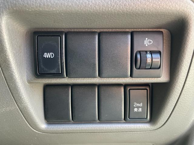 ＮＶ１００クリッパーバン ＤＸ　ＧＬパッケージ　運転席エアバッグ／助手席エアバッグ／ＡＢＳ／エアコン・クーラー／パワーウィンドウ／キーレス／フルフラット／両側スライドドア／寒冷地仕様／４ＷＤ切替スイッチ（20枚目）