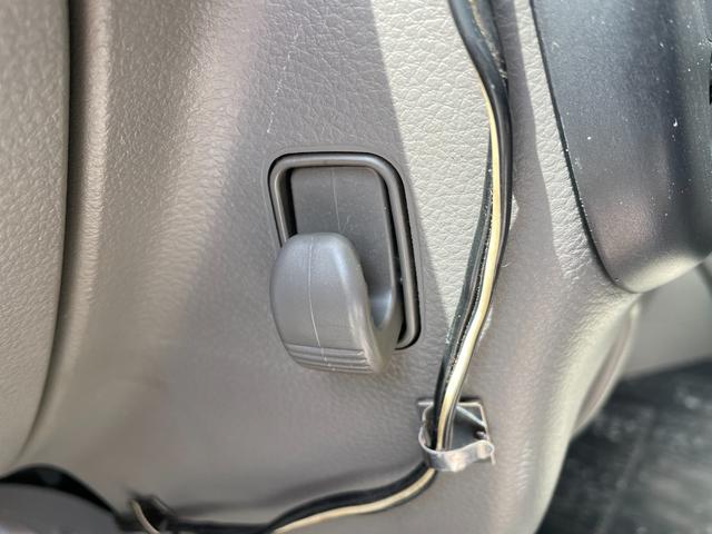 ＮＶ１００クリッパーバン ＤＸ　ＧＬパッケージ　運転席エアバッグ／助手席エアバッグ／ＡＢＳ／エアコン・クーラー／パワーウィンドウ／キーレス／フルフラット／両側スライドドア／寒冷地仕様／４ＷＤ切替スイッチ（28枚目）