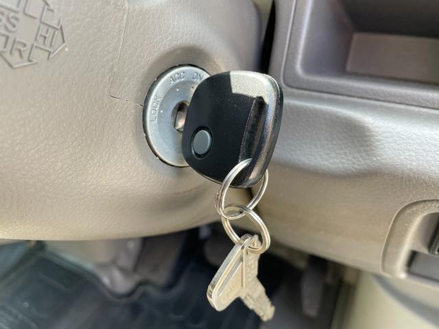 ＮＶ１００クリッパーバン ＤＸ　ＧＬパッケージ　運転席エアバッグ／助手席エアバッグ／ＡＢＳ／エアコン・クーラー／パワーウィンドウ／キーレス／フルフラット／両側スライドドア／寒冷地仕様／４ＷＤ切替スイッチ（30枚目）